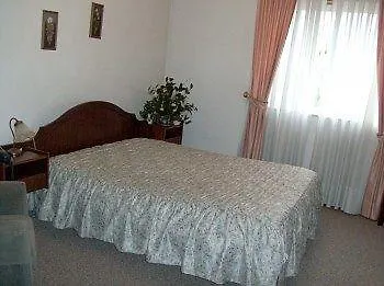 بيت ضيافة Residencial Centro Comercial Avenida Bragashopping 2*