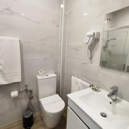 بيت ضيافة Residencial Centro Comercial Avenida Bragashopping براغا