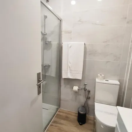 Residencial Centro Comercial Avenida Bragashopping بيت ضيافة 2*