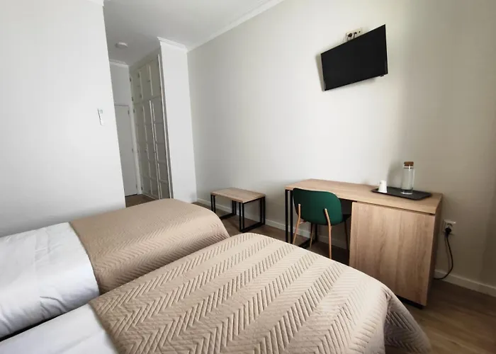 Residencial Centro Comercial Avenida Bragashopping 게스트하우스 3*