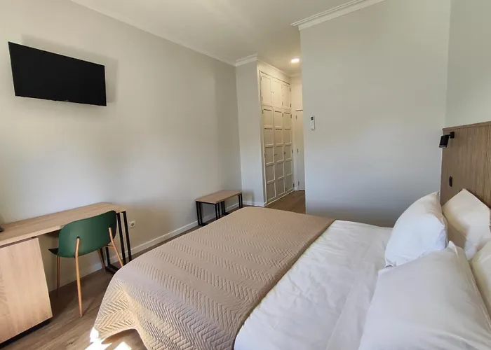 Residencial Centro Comercial Avenida Bragashopping 게스트하우스 브라가